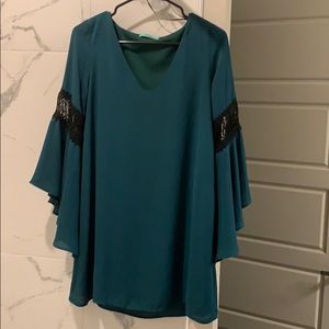 Dress with super cute sleeves!!